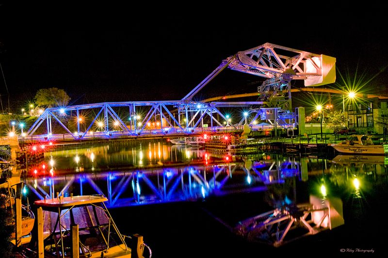10 Must-Do Attractions Near MotorCoach Resort Lake Erie Shores